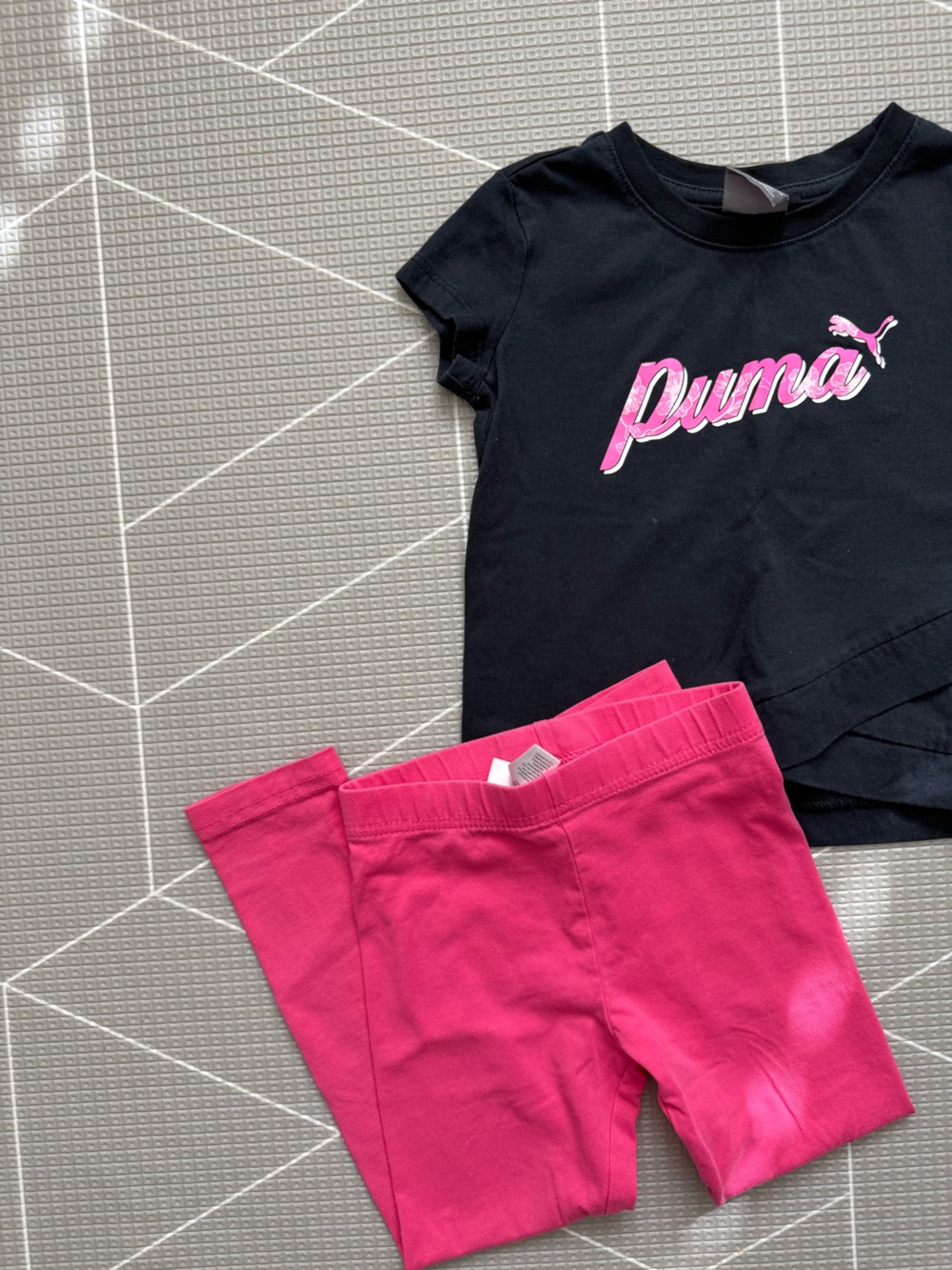 Puma|Baby girl/toddler set,Hot Pink Toddler leggings & short sleeve graphic tee•